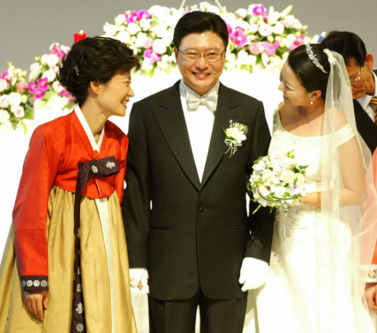 애국일베인들은 이분아래 단결해야한다