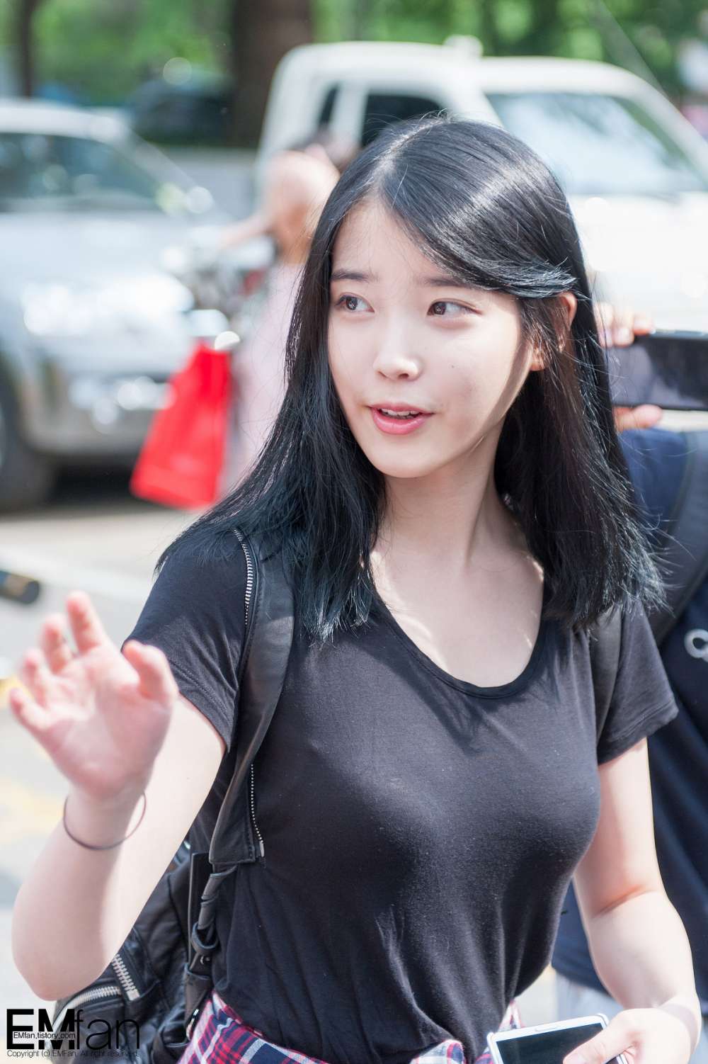 19 ì•„ì´ìœ  ê°€ìŠ´ íŠ¹ì§' ì§¤ë°© ìœ ë¨¸ê²Œì‹œíŒ ì¼ë² ì €ìž¥ì†Œ
