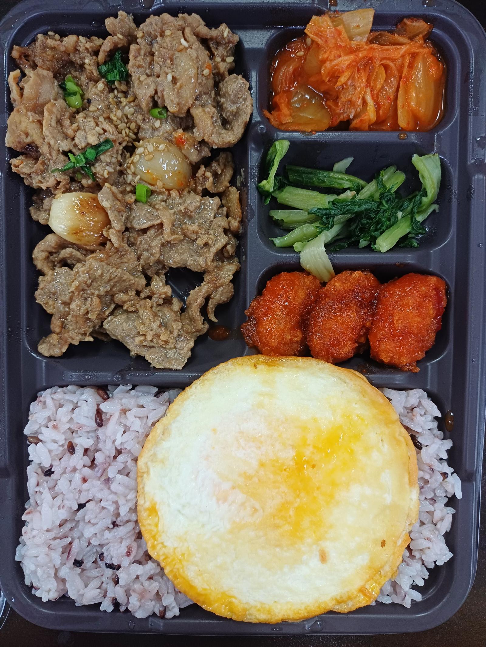 편의점 도시락 먹는다 | 짤방 | 일베저장소